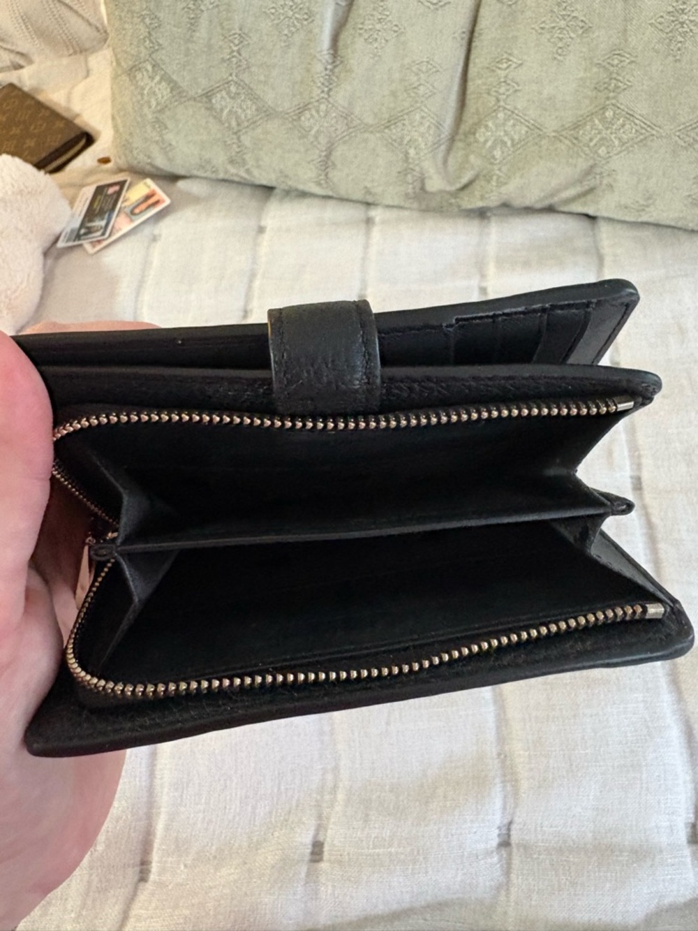 kate spade Black Pebbled Leather Zip Wallet with Gold Logo - Picture 5 of 5